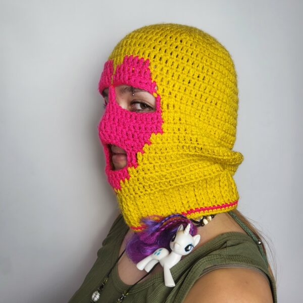 Cagoule jaune coeur rose – Image 3