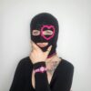 Cagoule noir coeur rose