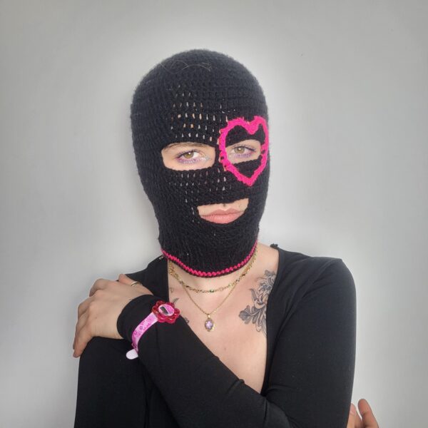 Cagoule noir coeur rose – Image 2