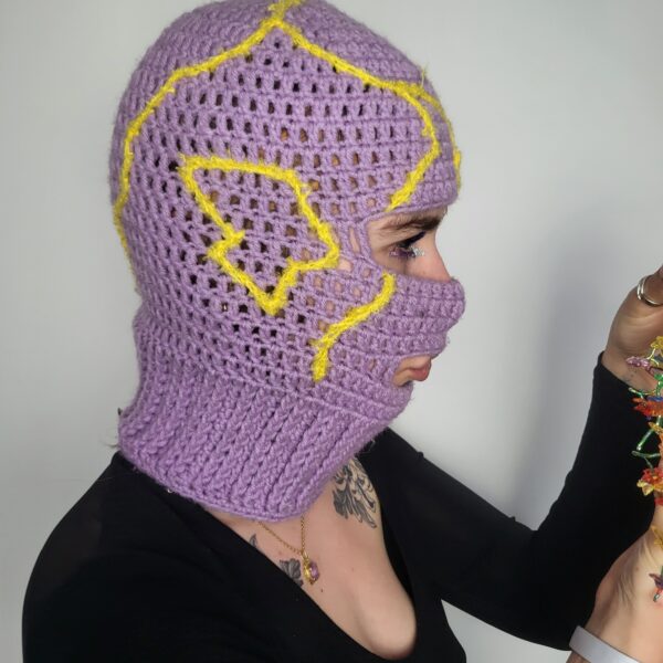 Cagoule mauve et jaune éclair – Image 3